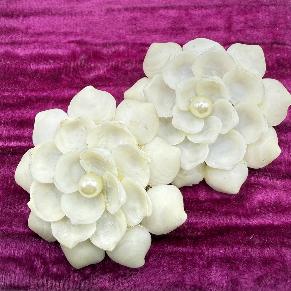 Vintage FEATHERWEIGHTS White Celluloid Floral Clip-On Earrings w/ Faux Pearls